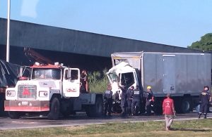 Al lugar del accidente se presentaron funcionarios del Cuerpo de Bomberos de Aragua y Tránsito Terrestre