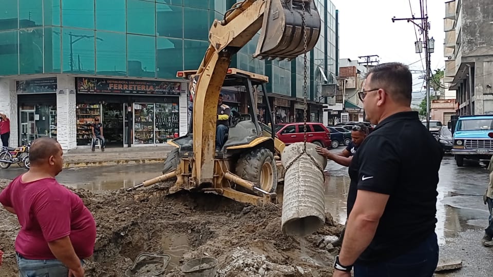 Sustituyen colectores de aguas servidas en Las Casitas II de Sabaneta