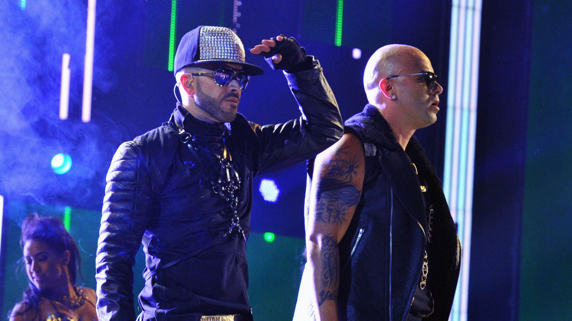 Wisin y yandel laredo