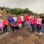 El alcalde visitó el área de construción junto a la comunidad