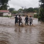 Al menos 4 sectores y el ambulatorio quedaron afectados por las aguas en Camatagua