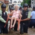 En Costa del Río, en Santa Rita rescataron a las personas