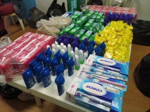 Productos de higiene personal también han sido donados