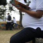 La mayoría de las jóvenes embarazadas, deben dejar los estudios