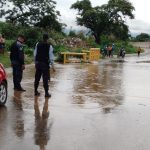 En La Carrizalera registraron obtrucción en el puente por las fuertes precipitaciones