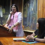 La gobernadora presidió el acto en la Cámara Municipal