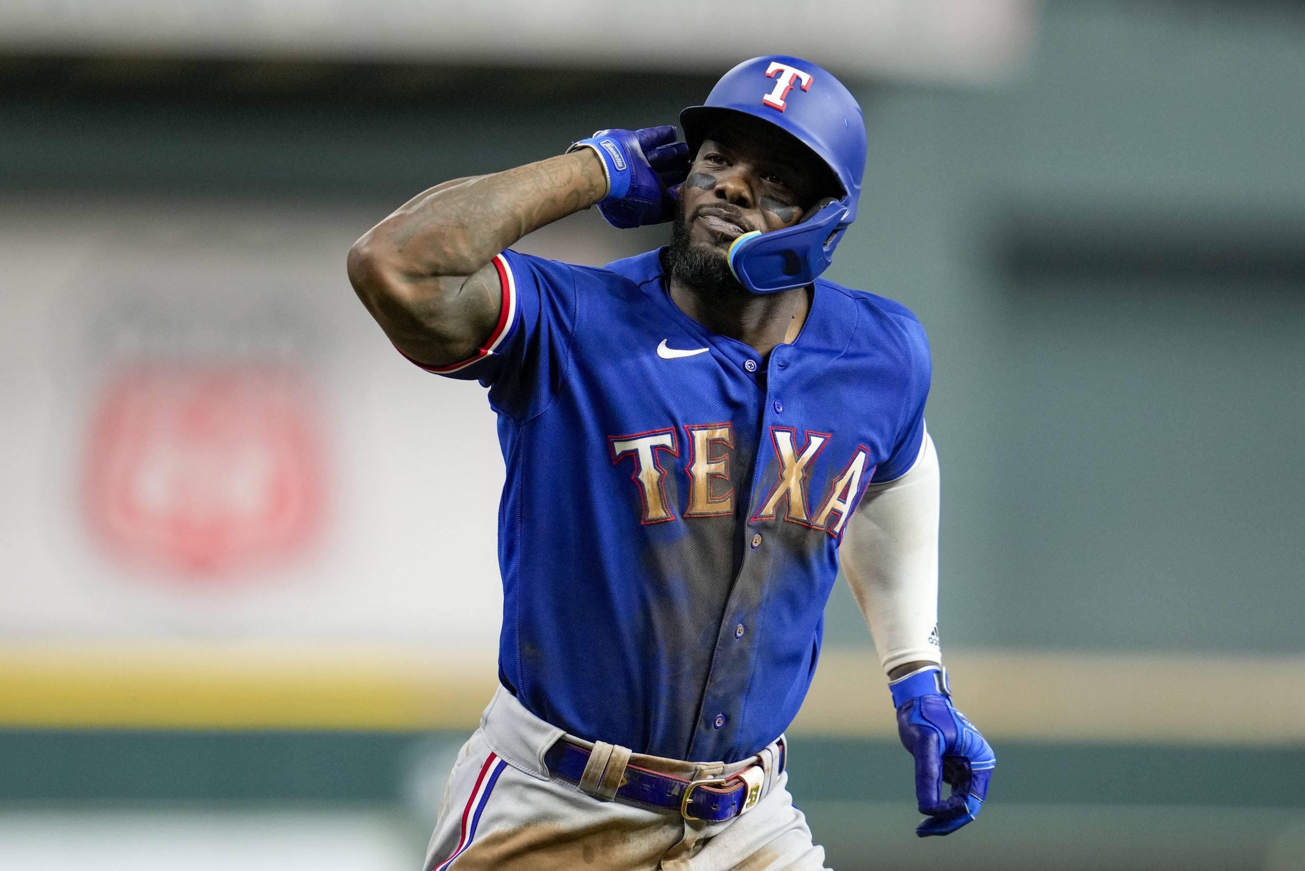 Con otro juego de 2 jonrones y 4 imparables de Semien, Rangers