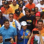 El alcalde de Girardot estuvo al frente de la marcha junto a las principales autoridades de la entidad