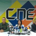 Las autoridades ofrecieron una rueda de prensa ayer en la sede regional del CNE