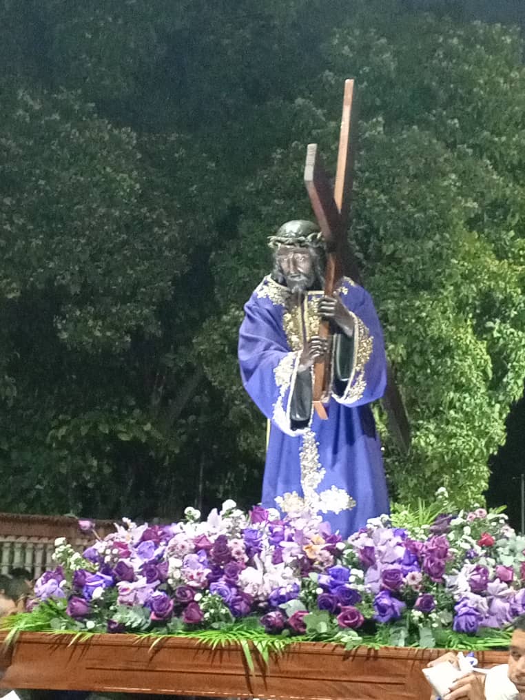 Feligresía de Coche salió en procesión en honor al Nazareno de San Pablo
