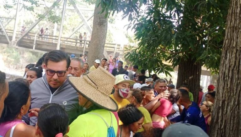Alcalde Daniel Perdomo realiza recorrido por balnearios de Revenga en Semana Santa