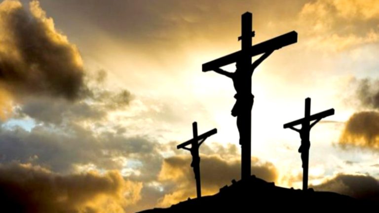 Hoy es Viernes Santo: ¡acompañemos a Cristo en su Pasión y Muerte en la Cruz!