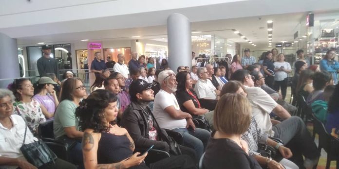 Asistió un gran número de personas interesadas en la conservación del ambiente