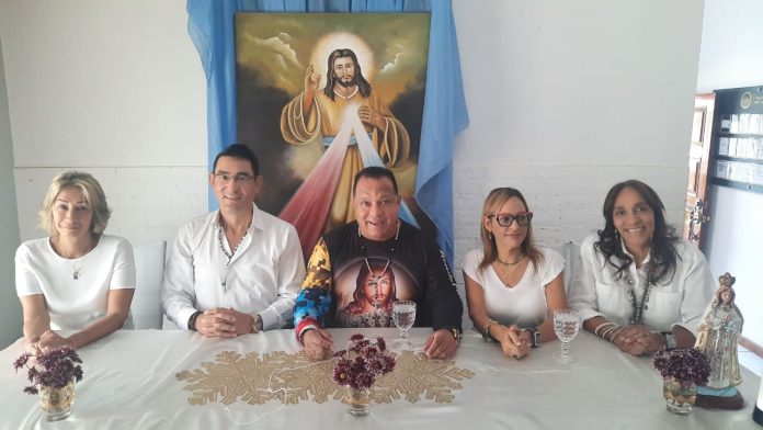 El padre José Luis confirmó la reprogramación de la jornada deportiva y religiosa