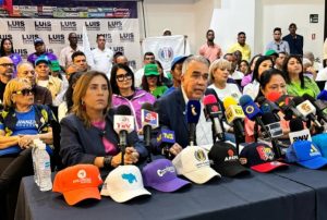 Luis Eduardo Martínez está abanderado por al menos 20 toldas políticas