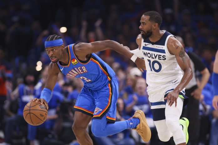 Igualó la mejor marca de su carrera en los “playoffs”, con 38 puntos. Foto AP