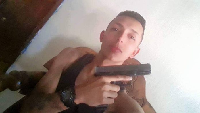 Jhonder Tovar muerto en el enfrentamiento.