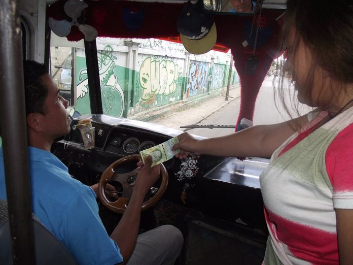 La situación se hace compleja para transportistas y usuarios