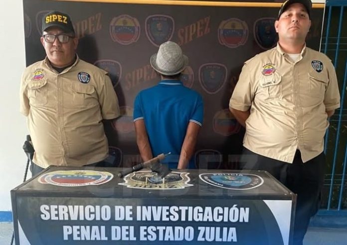 Tanto el sujeto como el arma incautada fueron llevados a la sede del Sipez.