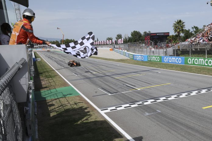 McLaren logró su tercer doblete de la temporada. Foto AP