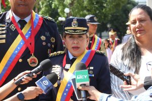Aimara destacó el trabajo de los policías del país