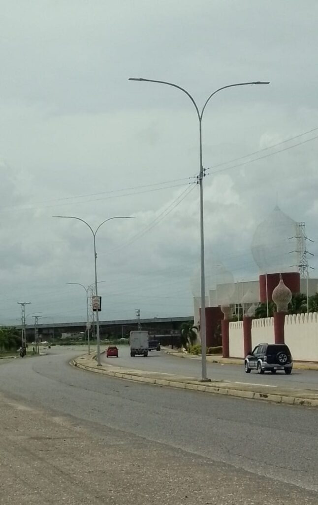 Al momento del accidente, Maria Alvea, presuntamente deambulaba por uno de los tramos de la Av. Aragua.